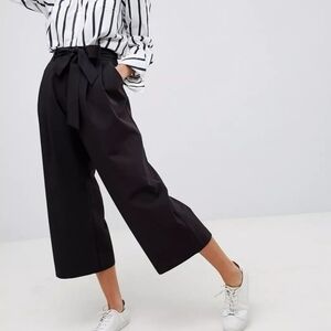 Asos Black Belted High Rise Pleated Front Wide Leg Cropped Culottes Women's Sz 2